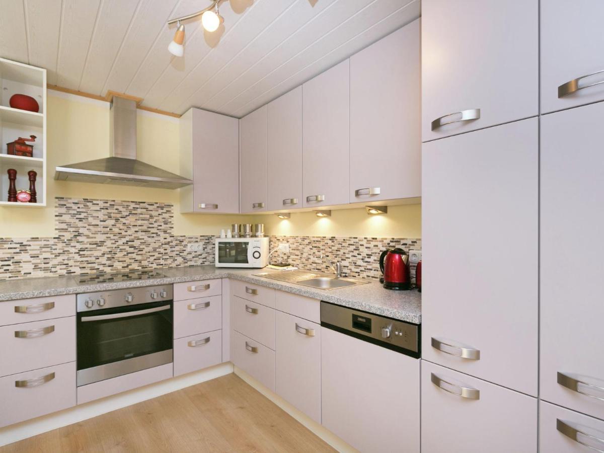 Apartment In Salzburgerland Near The Ski Area Вихофен Екстериор снимка